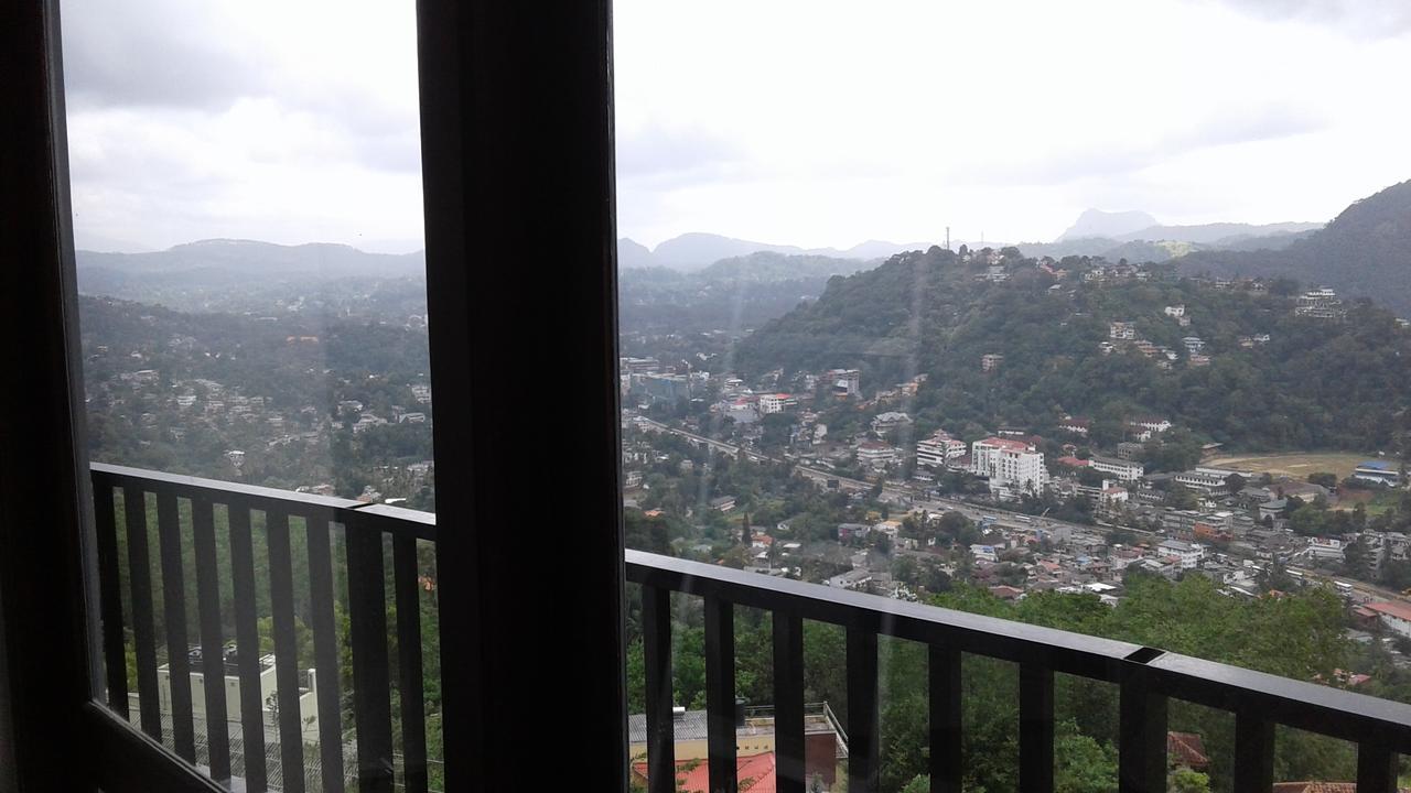 Lawan One Kandy Exterior photo
