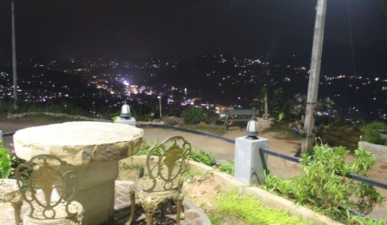 Lawan One Kandy Exterior photo